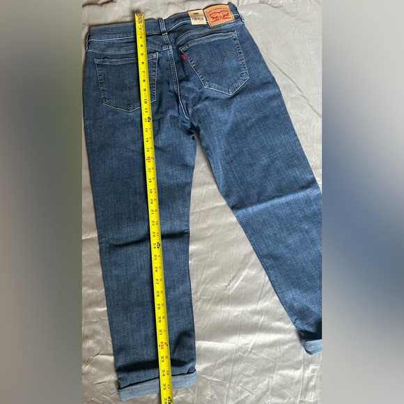 Levi's Women’s Straight Blue Jeans - Picture 8 of 8
